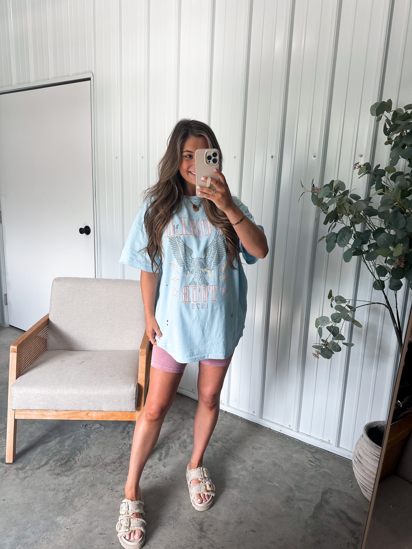 Distressed world tour tee- Light blue