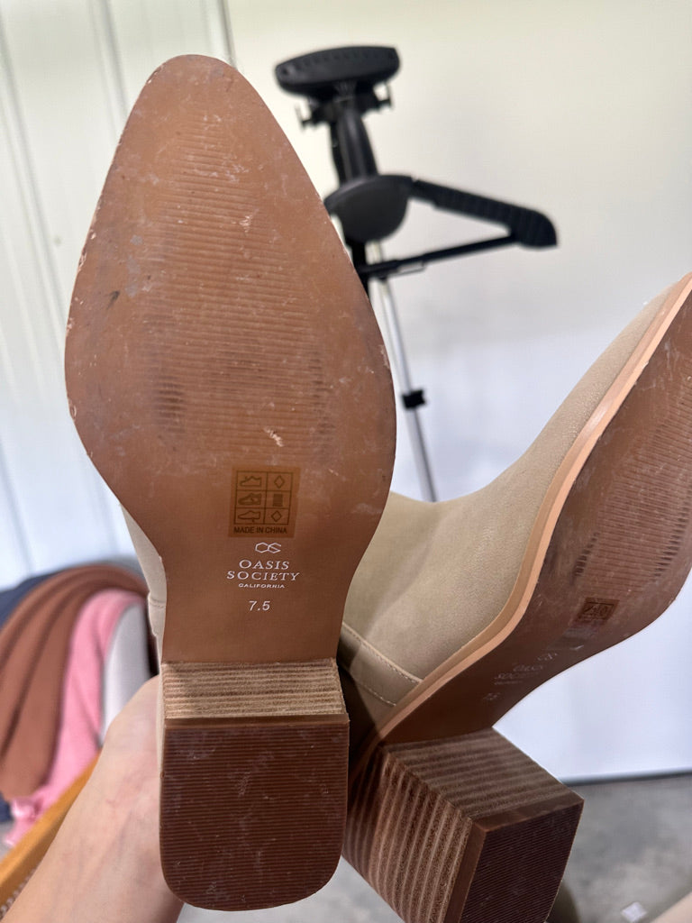 Sandra Studded Boot *LIGHTLY LOVED*