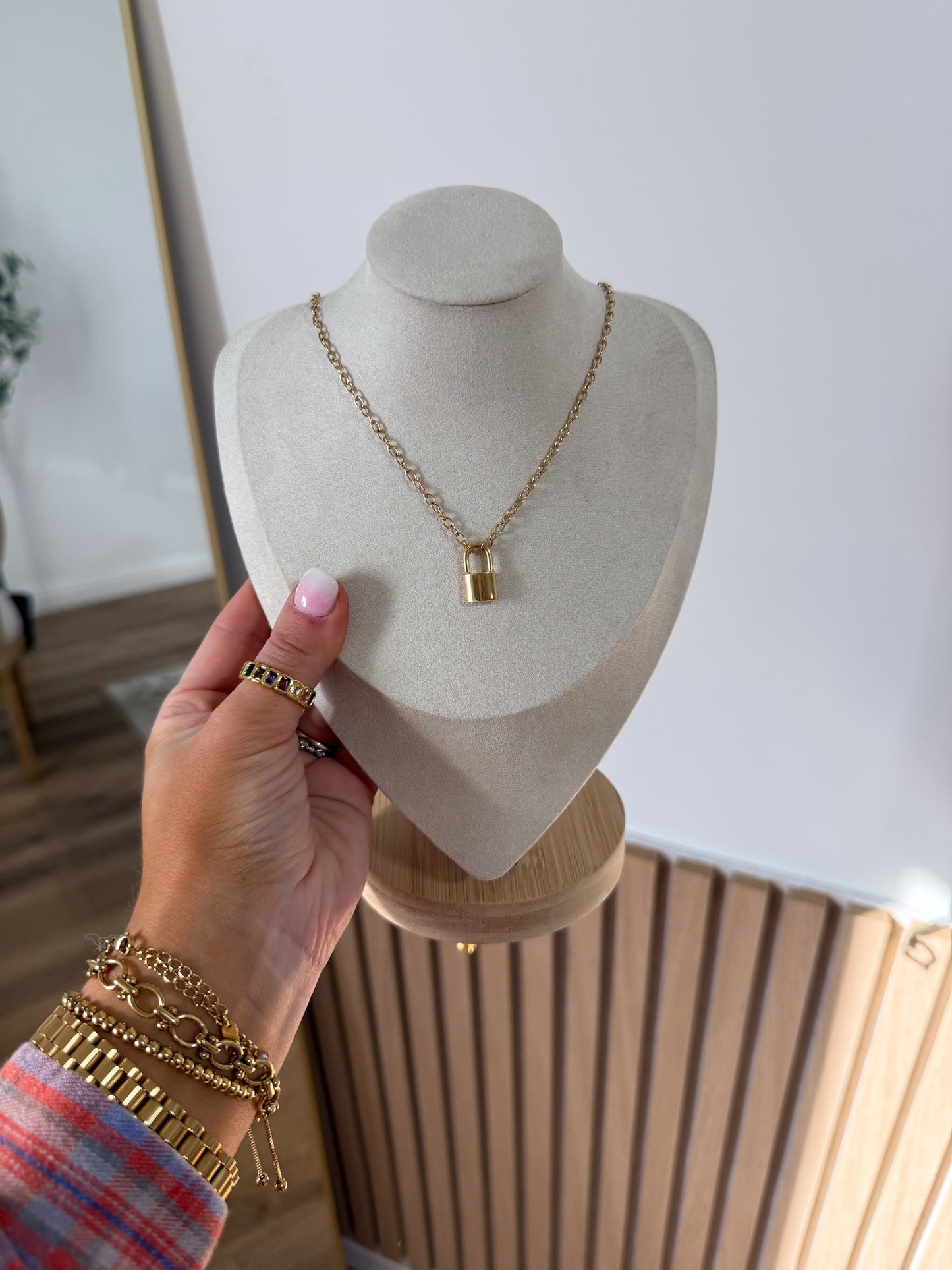 Vaulted Lock Chain Necklace - waterproof