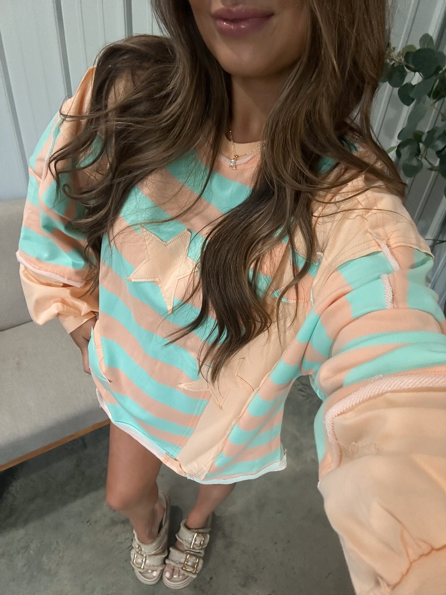 In My Dreams Pullover - Peach/Mint