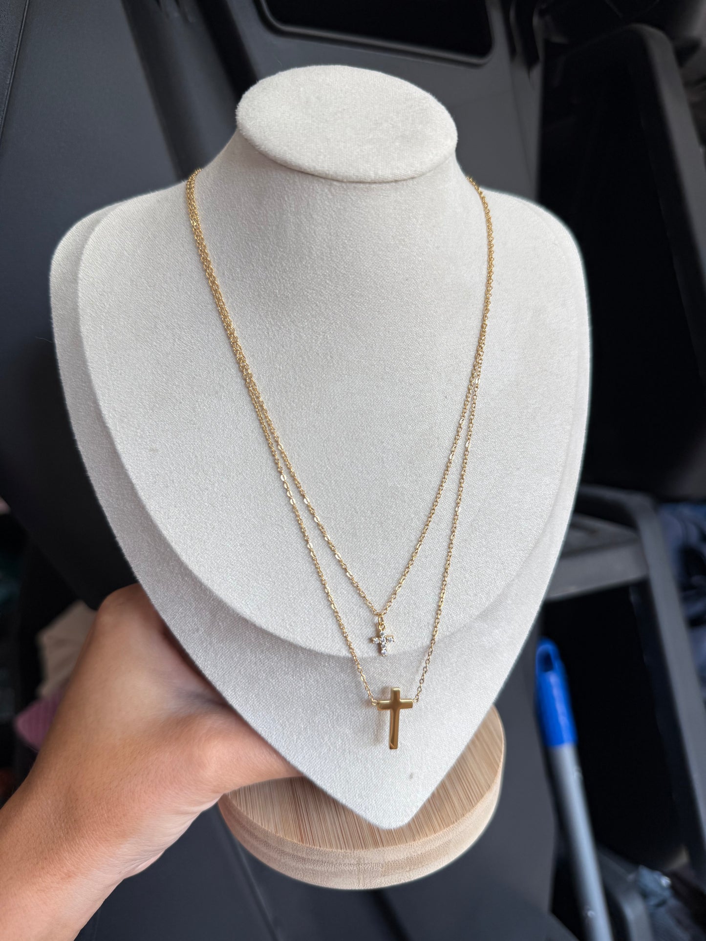 Faithfully layered Cross Necklace - Waterproof