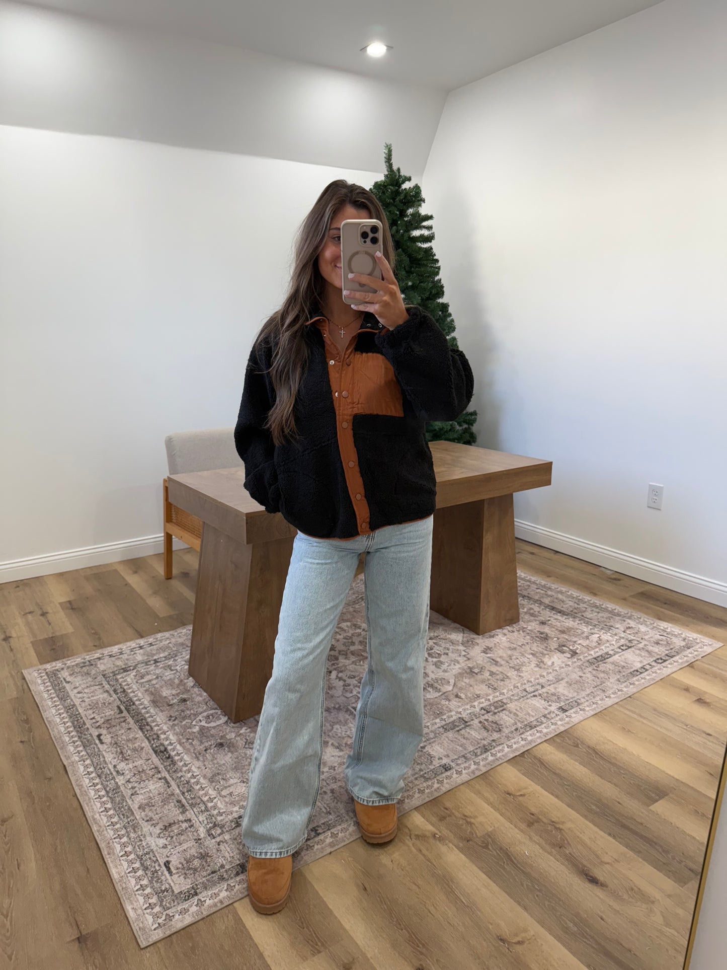 Sherpa button down black / camel DOORBUSTER