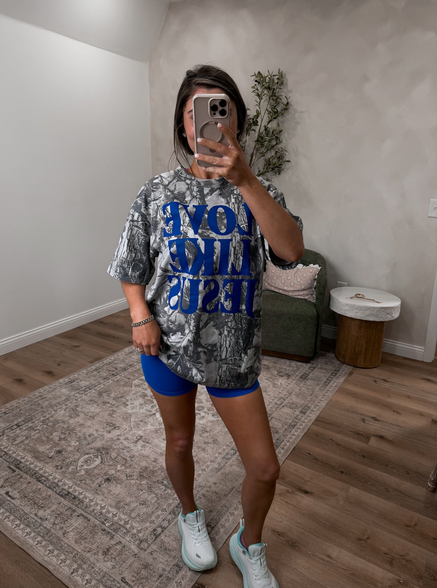 love like Jesus Tee - DARK GREY