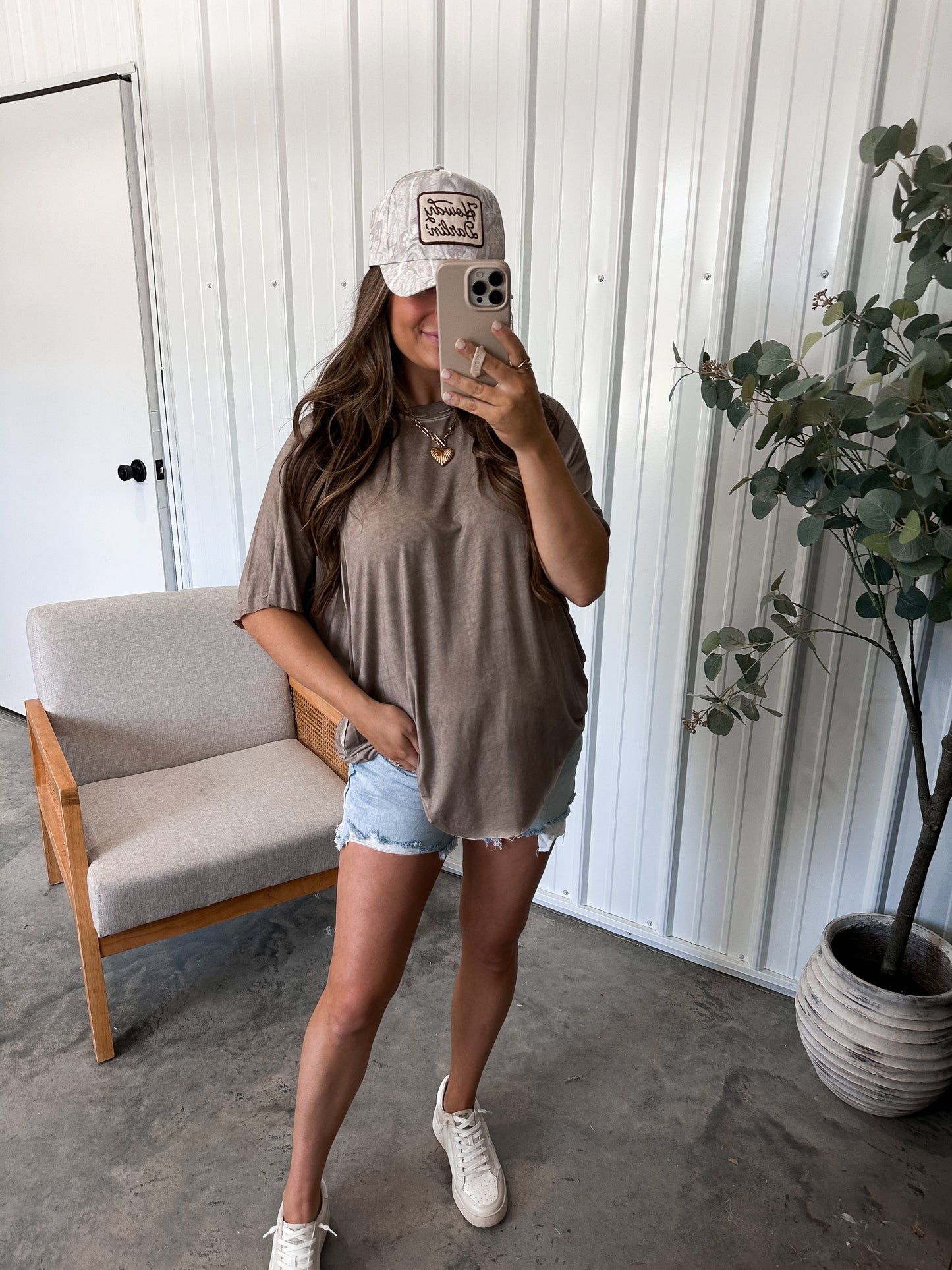 Basic Buttersoft Tee- Cappuccino