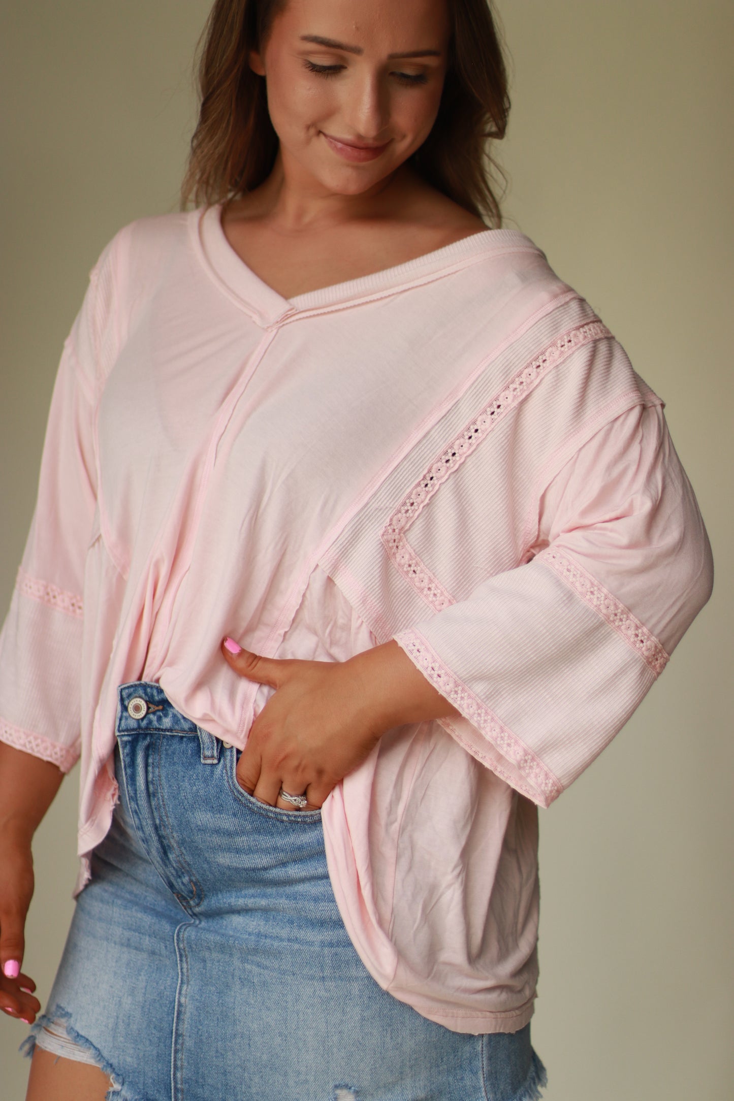Lace Trim Relaxed Fit Top - LIGHTLY LOVED