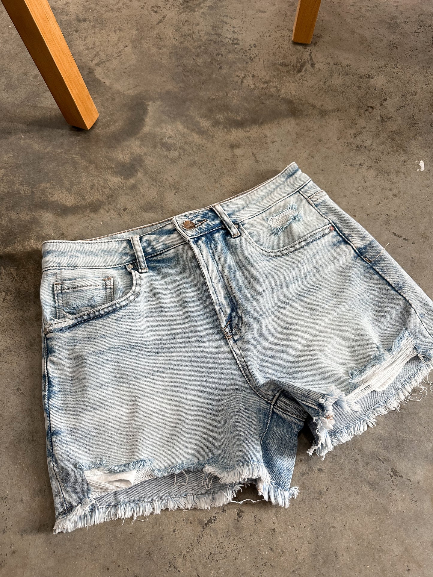 Comfort stretch High Rise Denim Shorts- Light wash