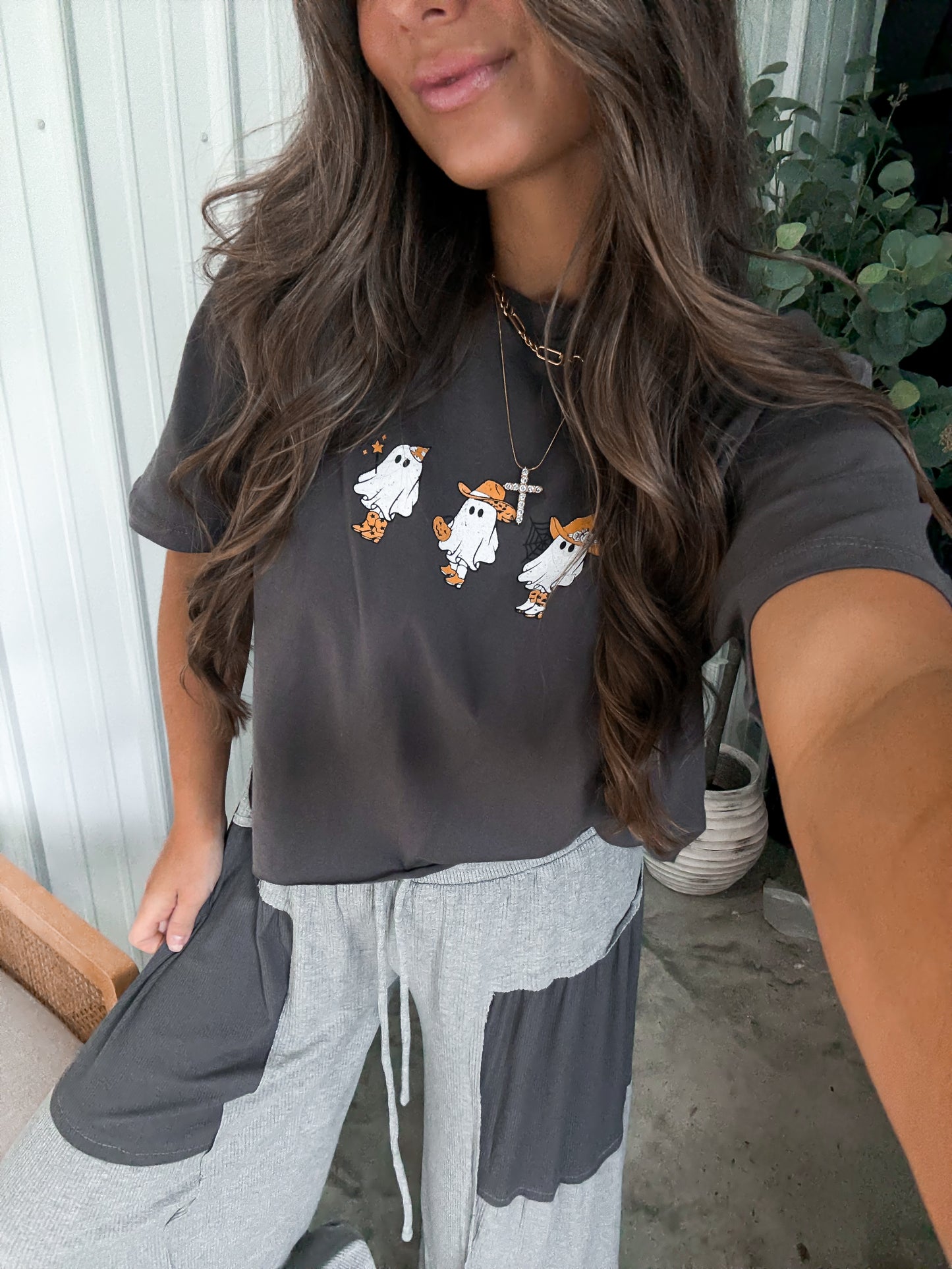 Ghosty Row Tee- charcoal