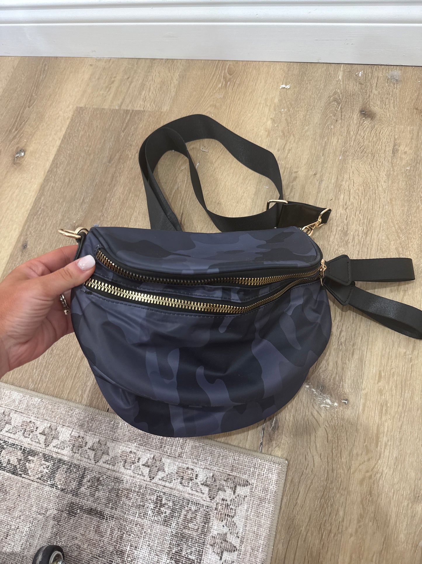 Cameron Crossbody Bag - vineyard camo