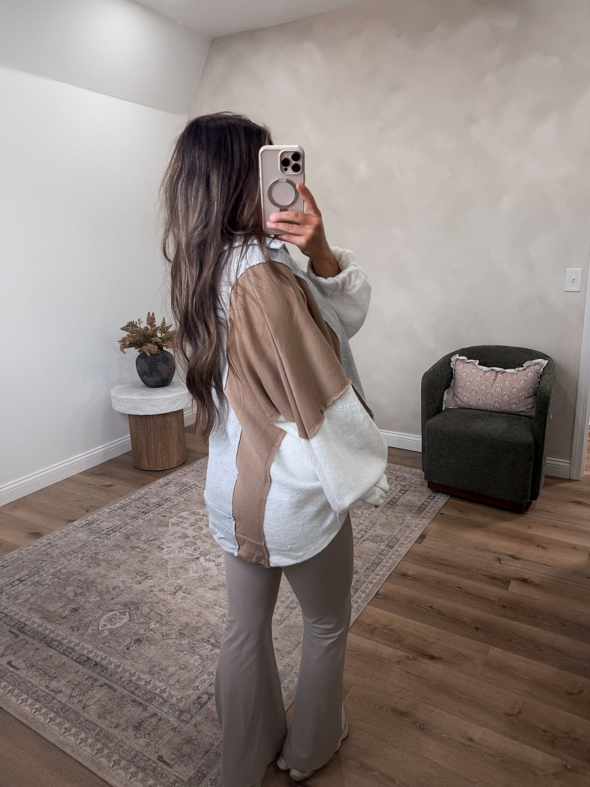 Blake Oversized V-Neck Pullover - taupe