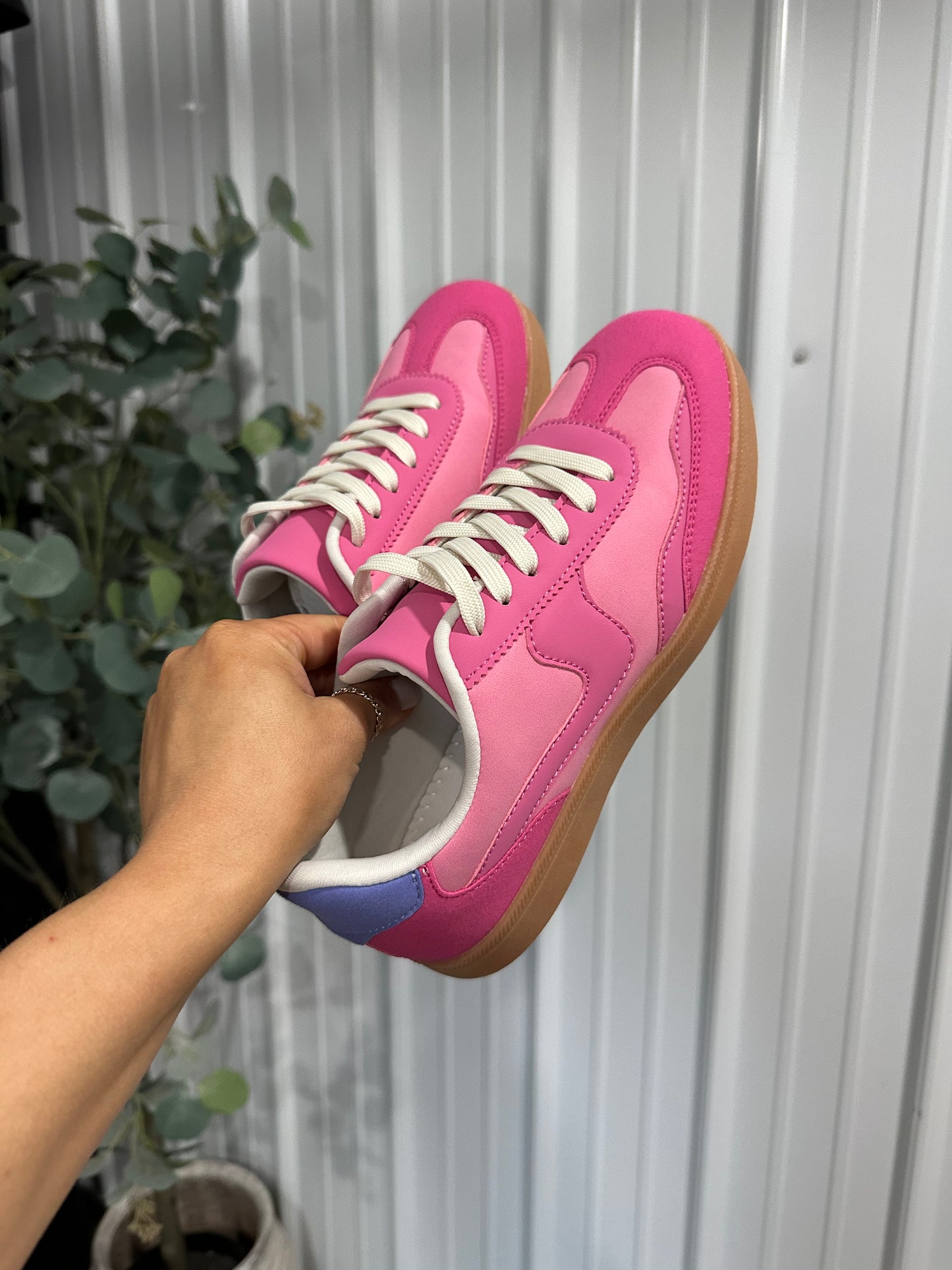 Saddie Sneakers