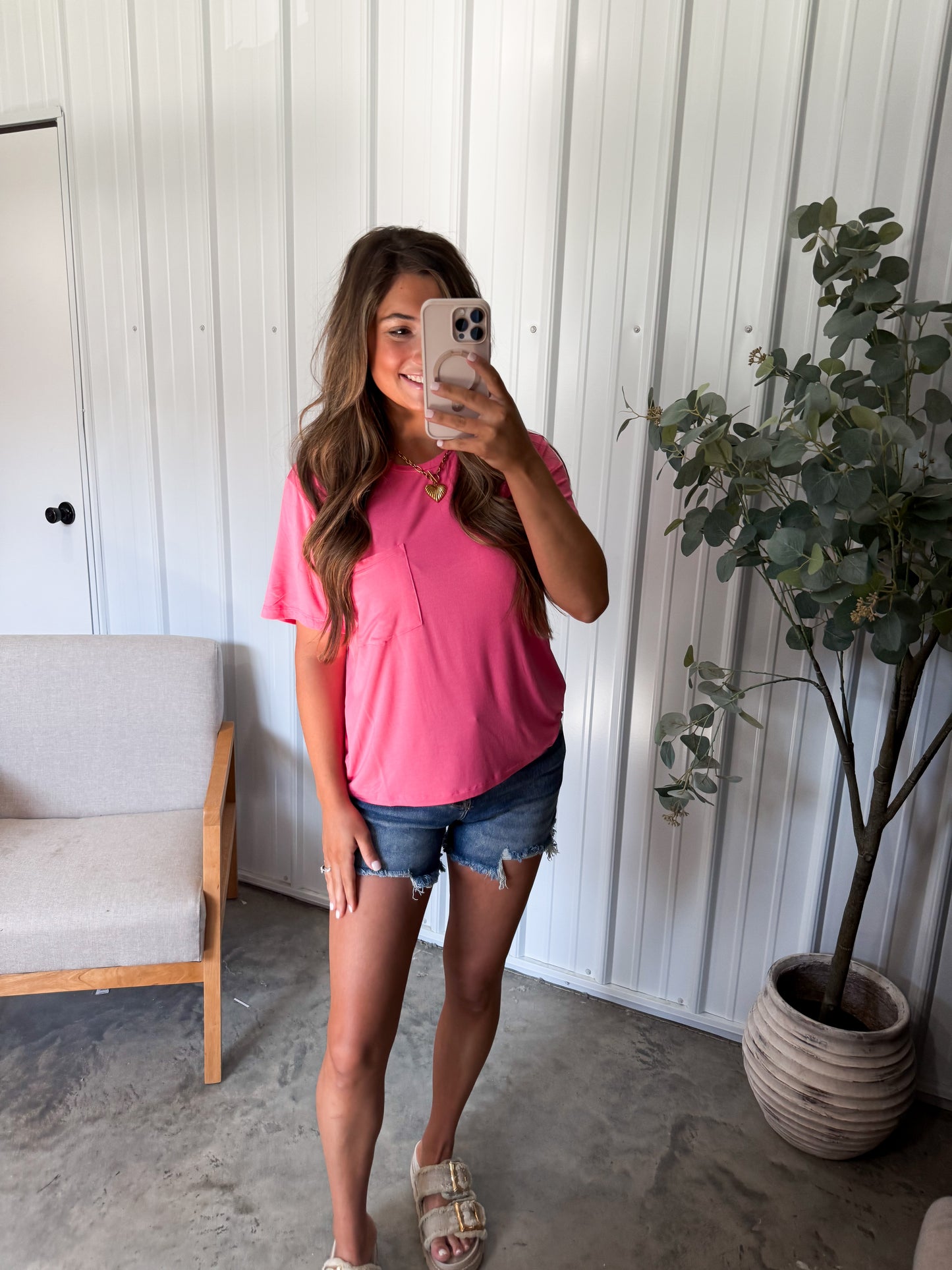 Classic Crew Neck Pocket Tee- Taffy Pink