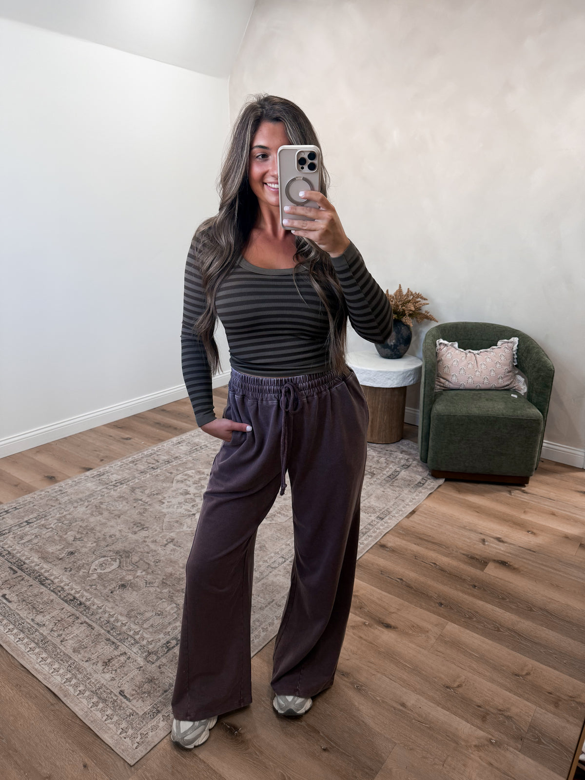 No Rush wide leg Mineral Washed Lounge Pants - dark brown