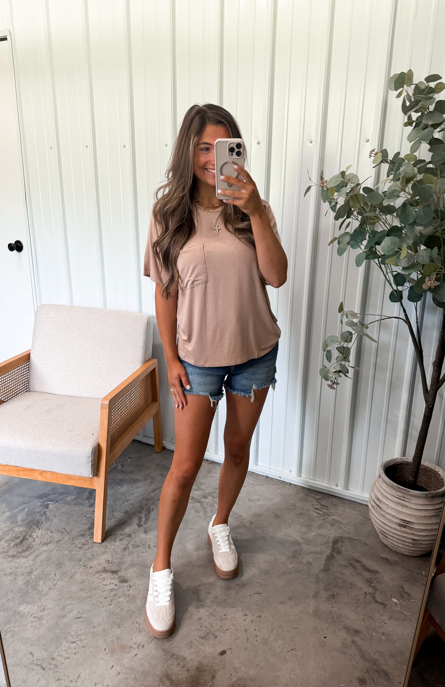 Butter soft pocket tee - taupe