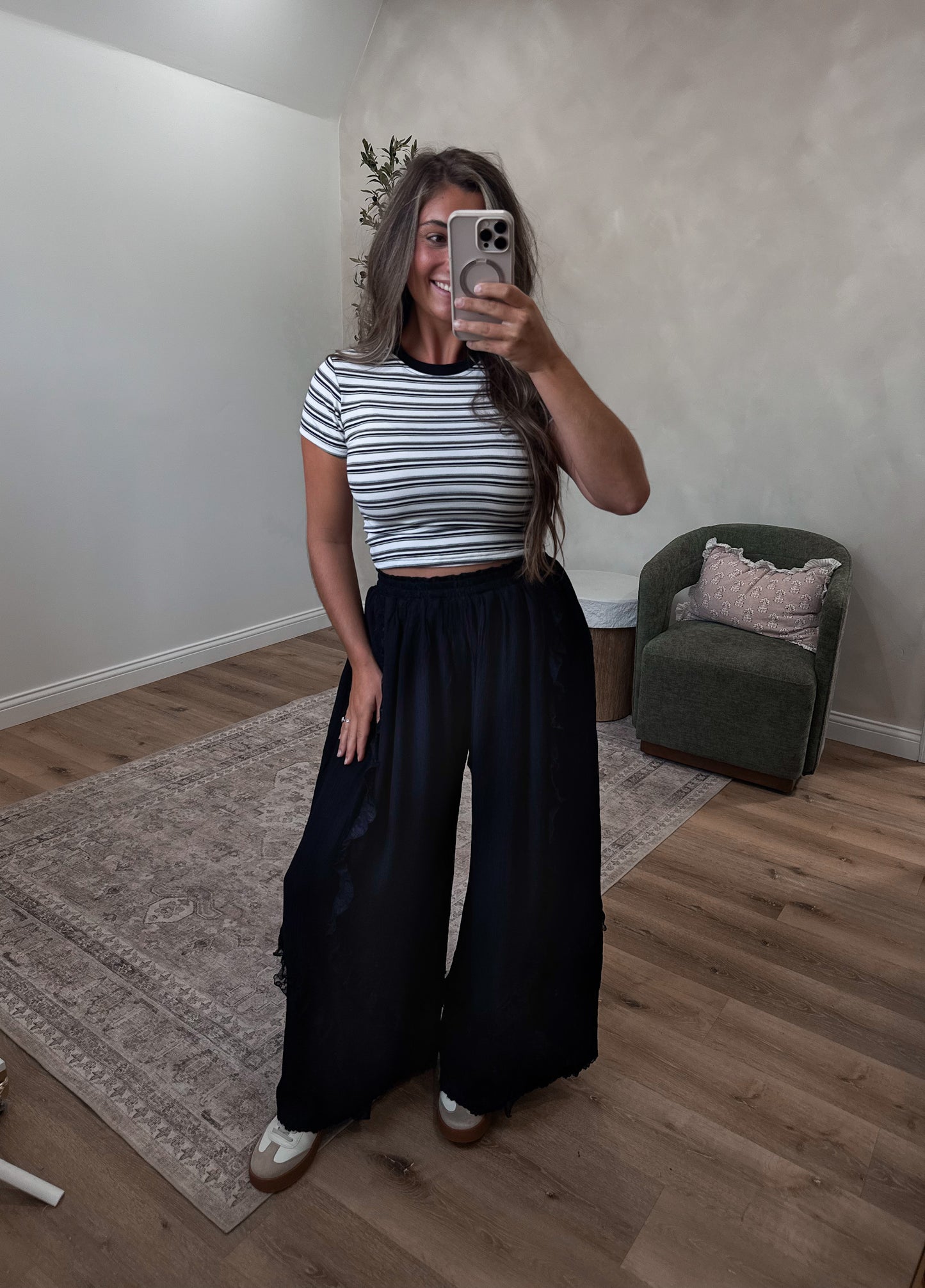 Annalise Lace Ruffle Pants - black
