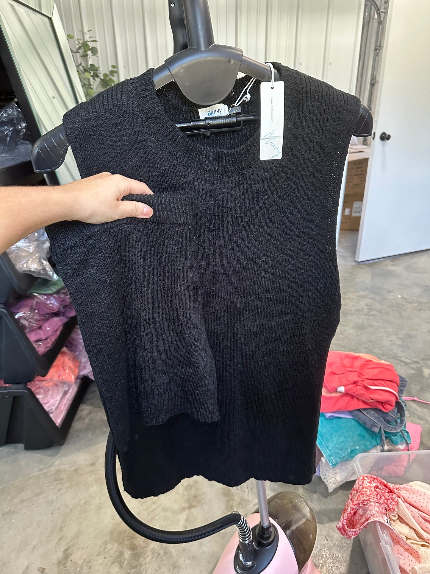 Free to Be Set- Black ** LIGHTLY LOVED**