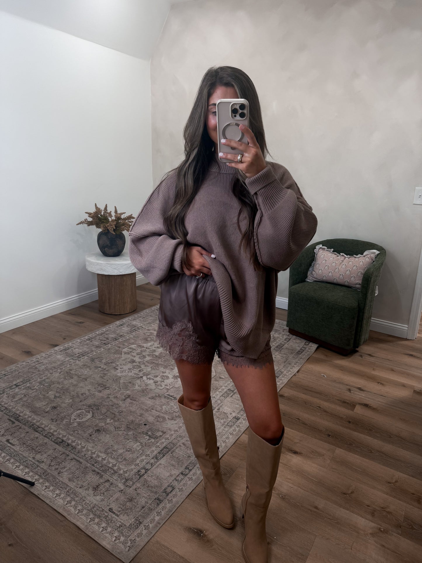 Eleanor Lace Trim Shorts - mocha