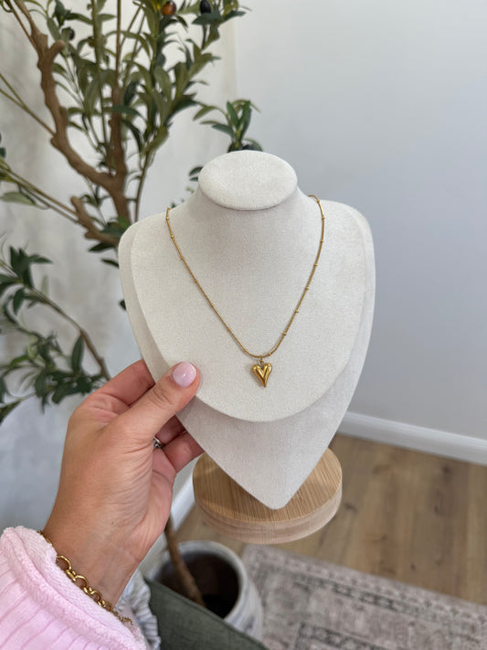 Dainty Love Heart Necklace - waterproof
