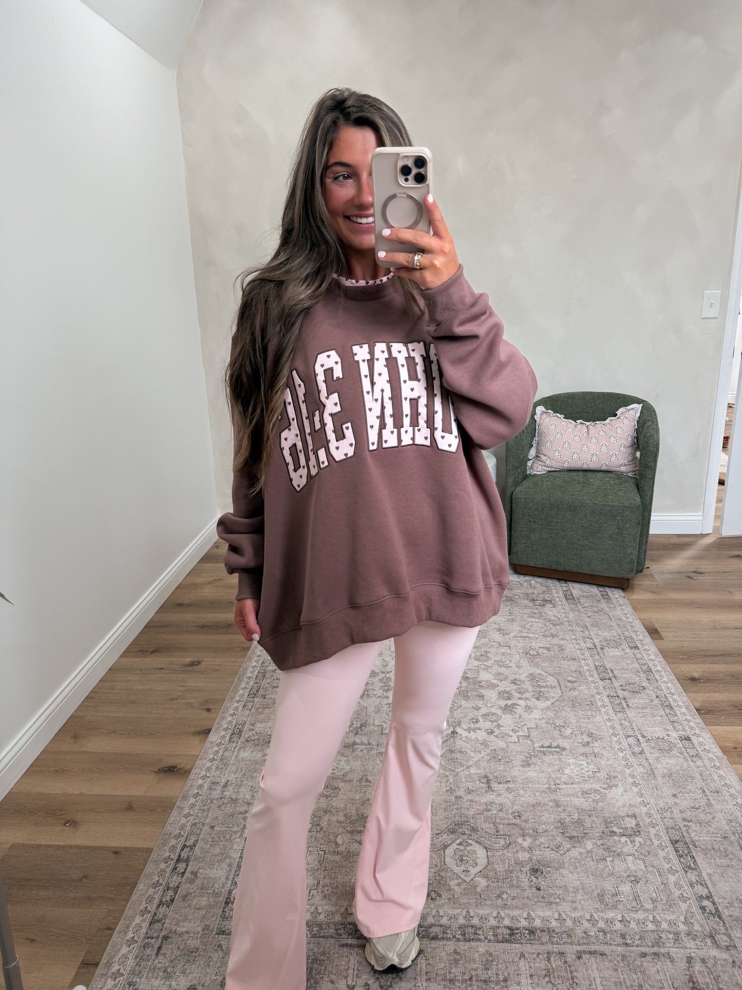 John 3:16 Heart Varsity Pullover - brown