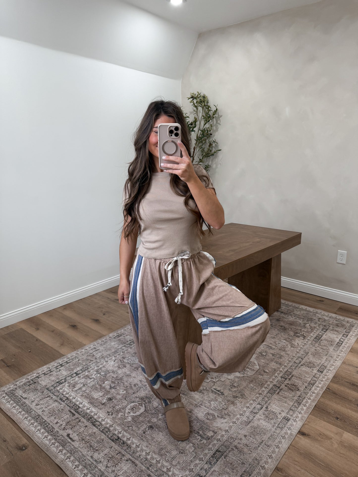 Vintage Barrel Joggers- Latte