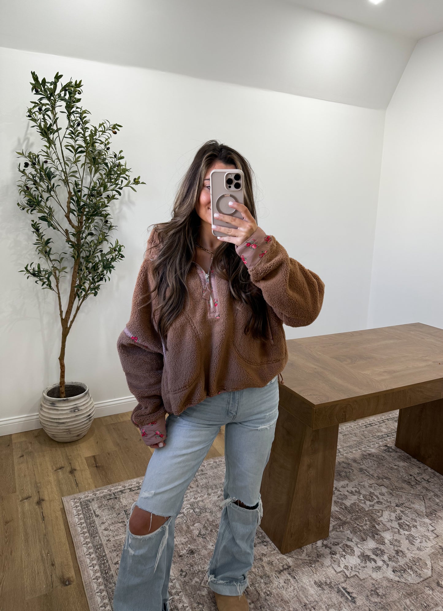 Ditsy Floral pullover- milk chocolate