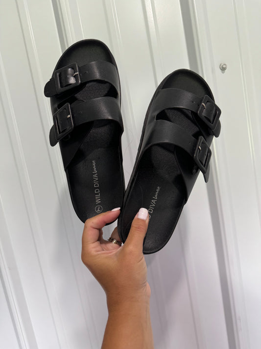 Amika Sandals Black- Model Shoe