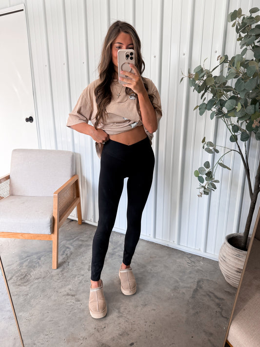 Aligned Crossover Leggings - black