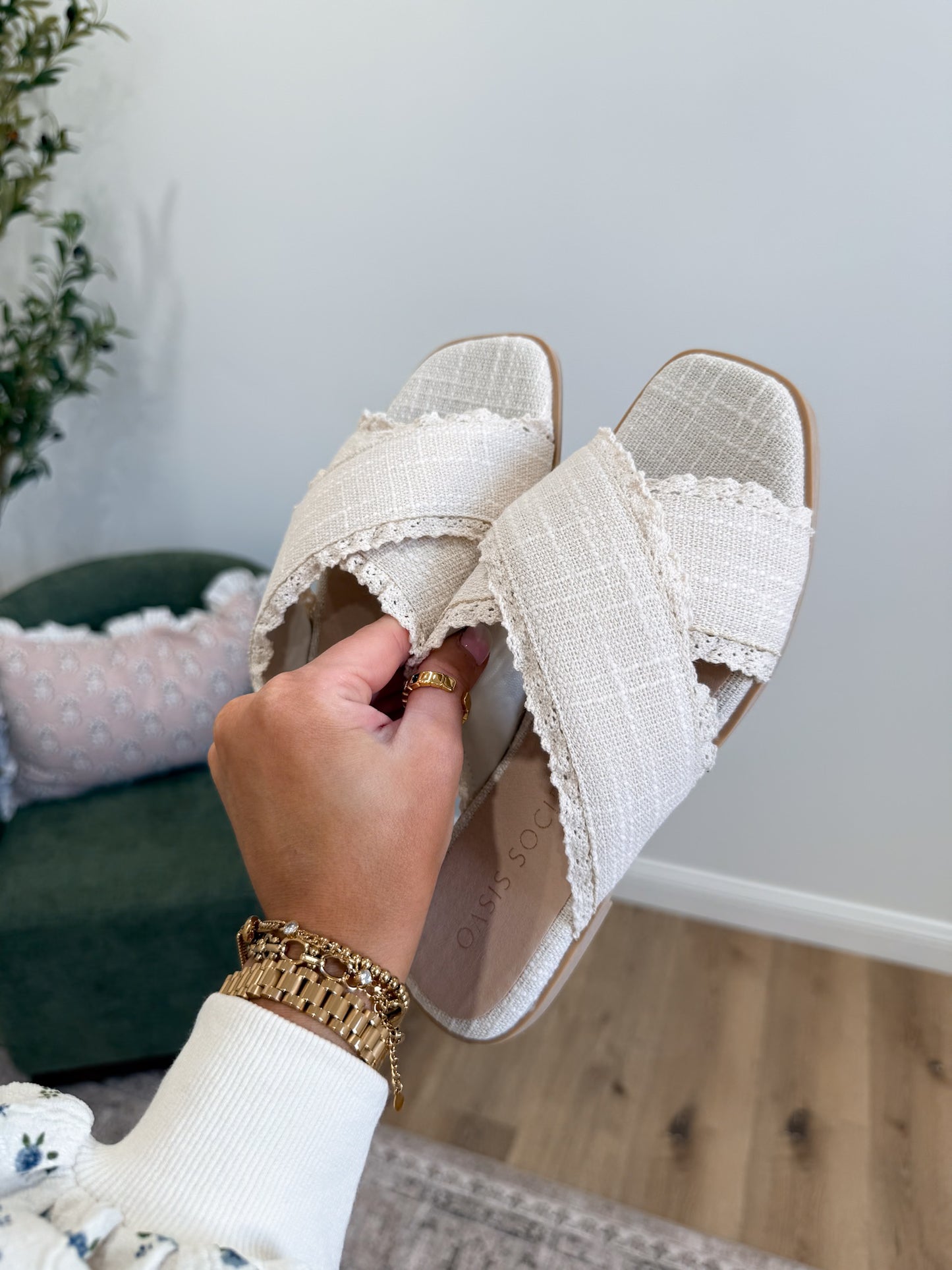 The Allie Lace Trim Cross Slip On - cream lace