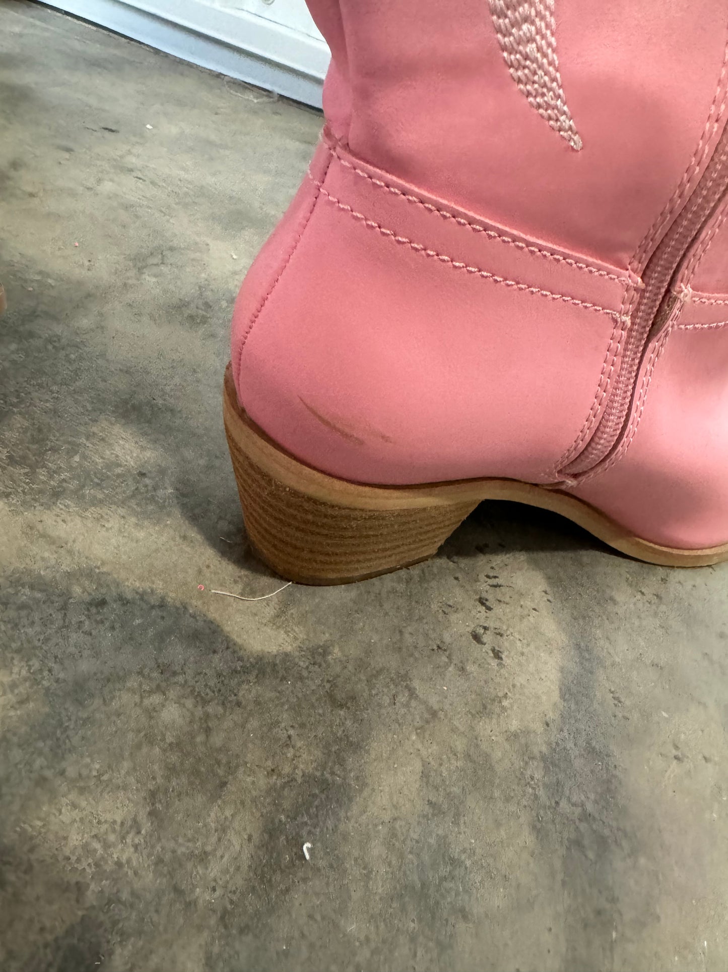 Bronco Western boot pink- Model shoe