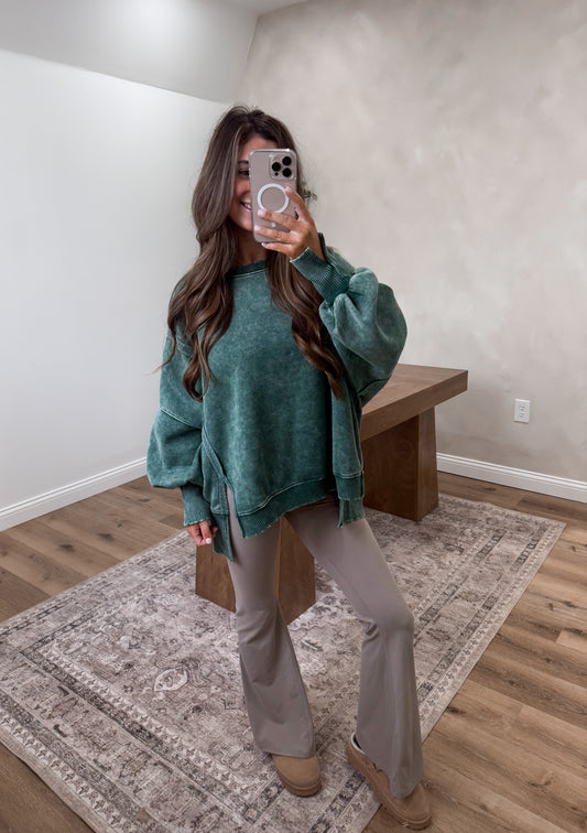 Washed expose seam Pullover- Hunter Green