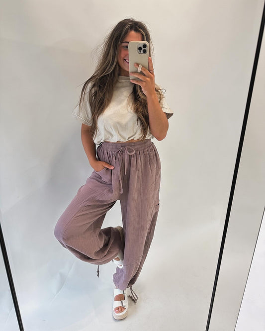 Amanda Bubble Hem Cropped Tee- Taupe/Pink