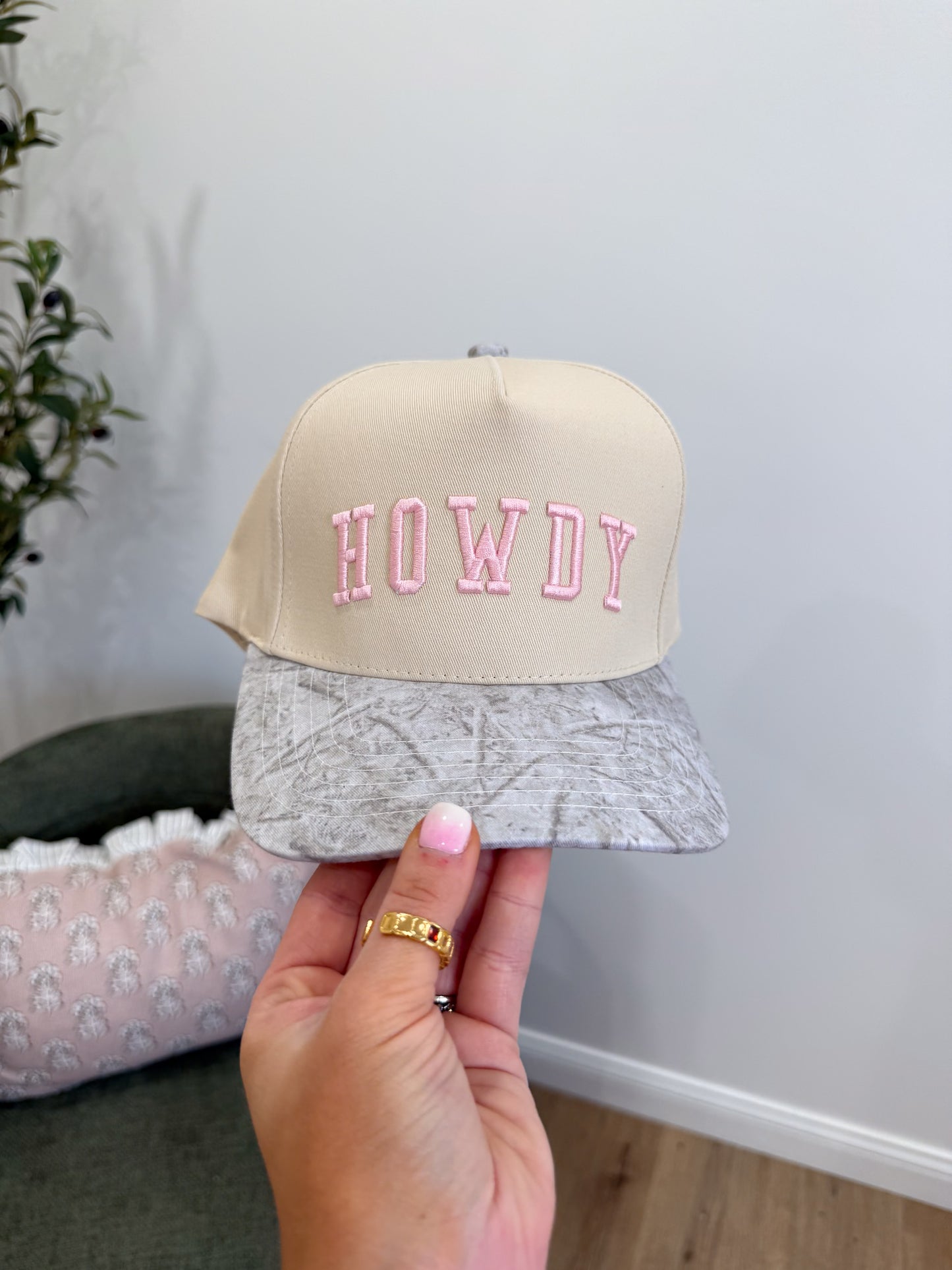 "Howdy" Embroidered Camo Trucker Hat - white camo
