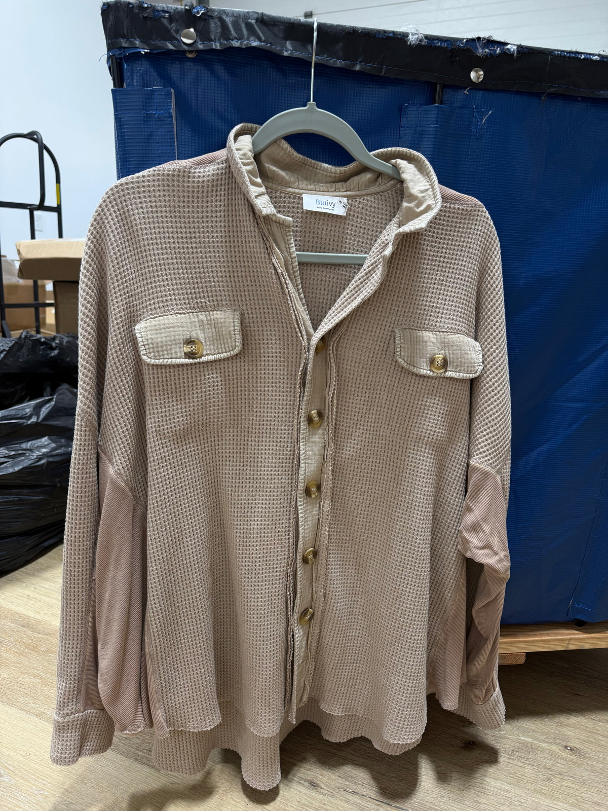 taupe waffleknit buttondown *lightly loved size small*