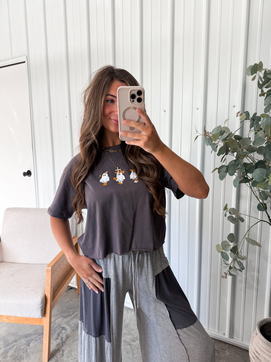 Ghosty Row Tee- charcoal