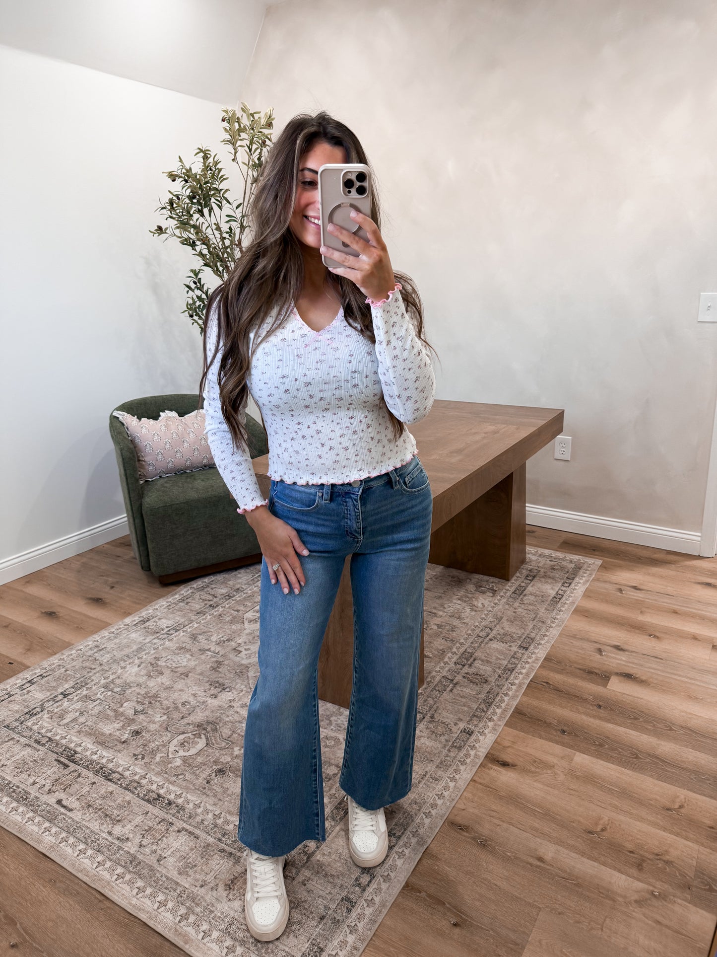 The Kinsley Floral Knit V Neck Top