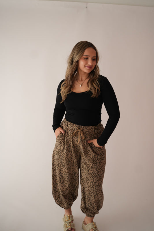 Mineral wash Leopard Joggers