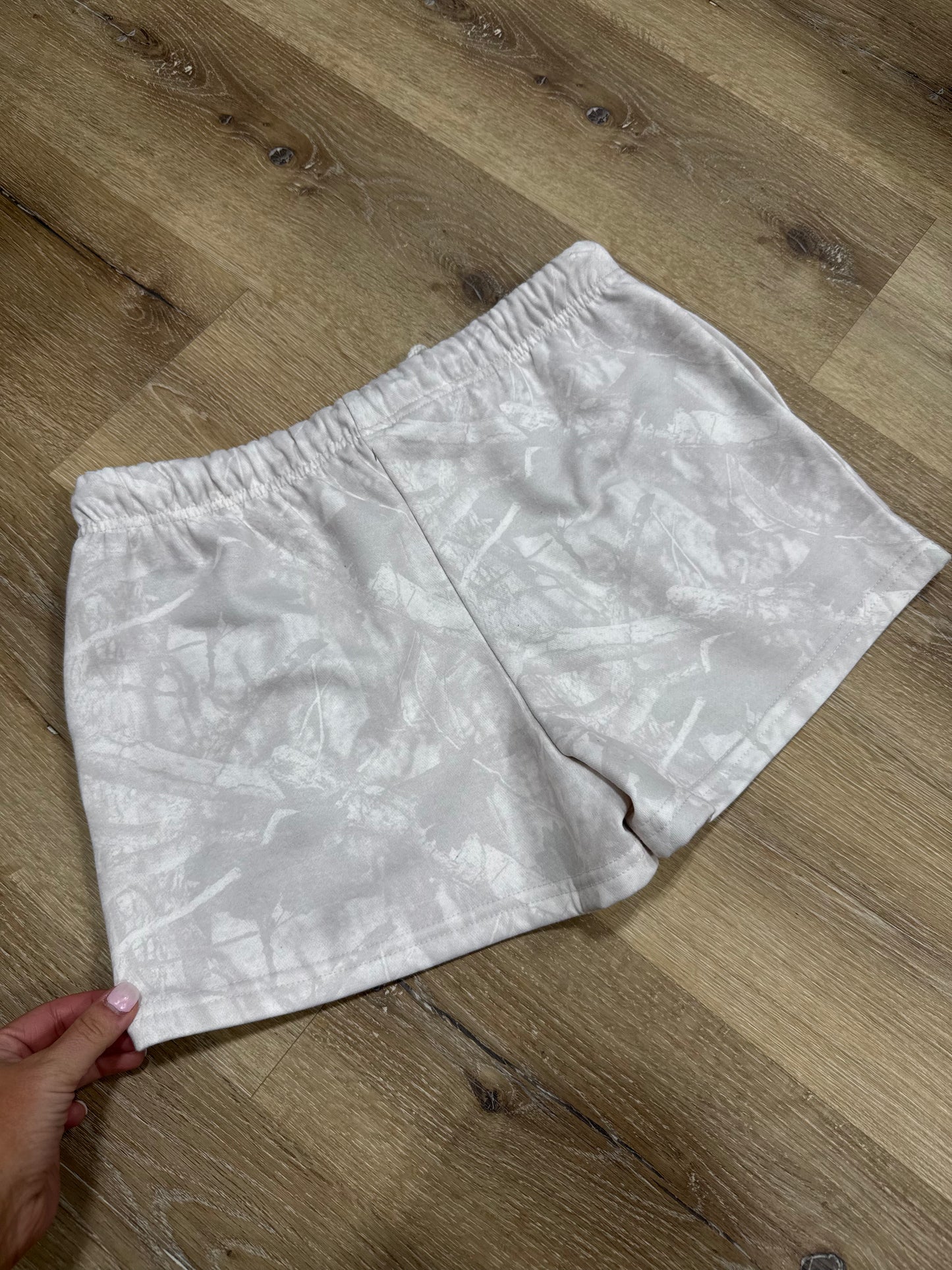The Briar Camo Shorts - beige