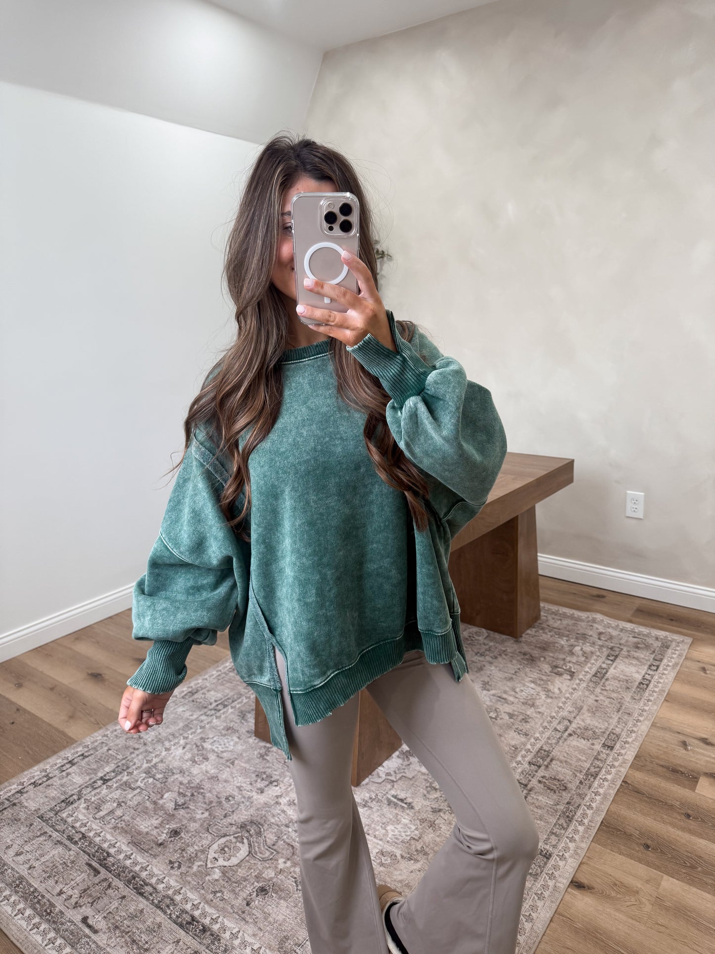 Washed expose seam Pullover- Hunter Green