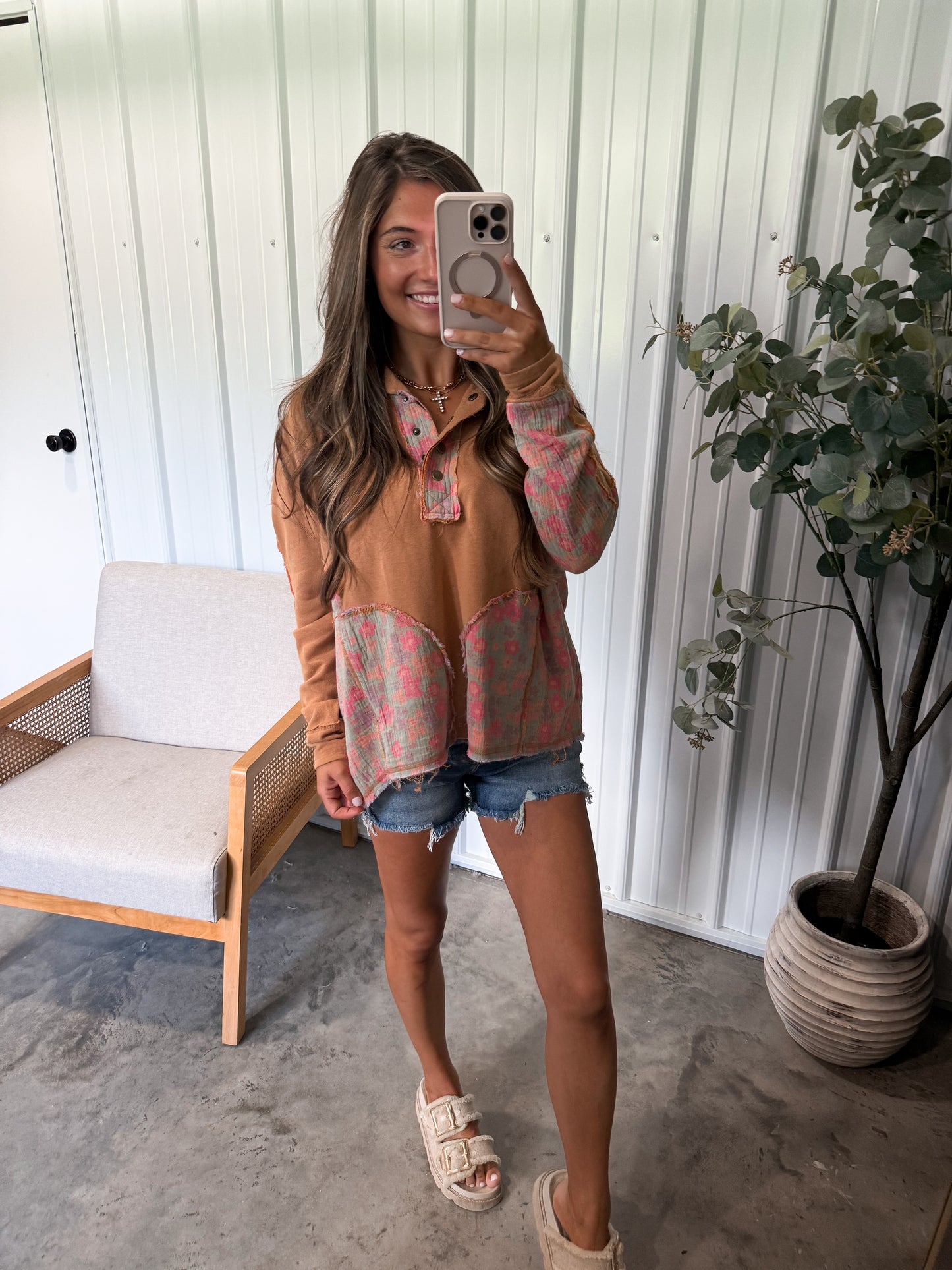 Tayla Contrast Pullover- Khaki/Floral
