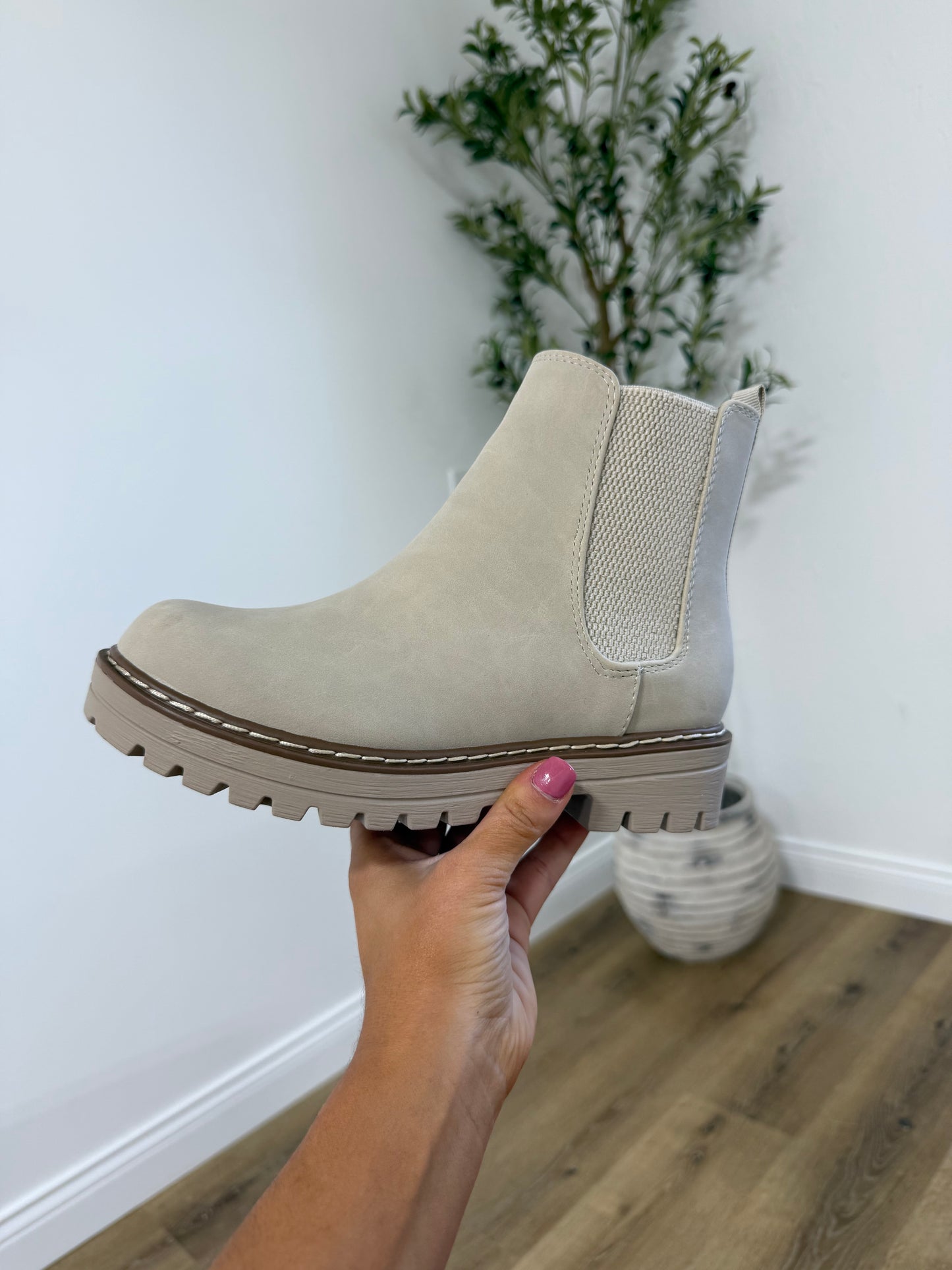 Cabin Fever Boots - Sand