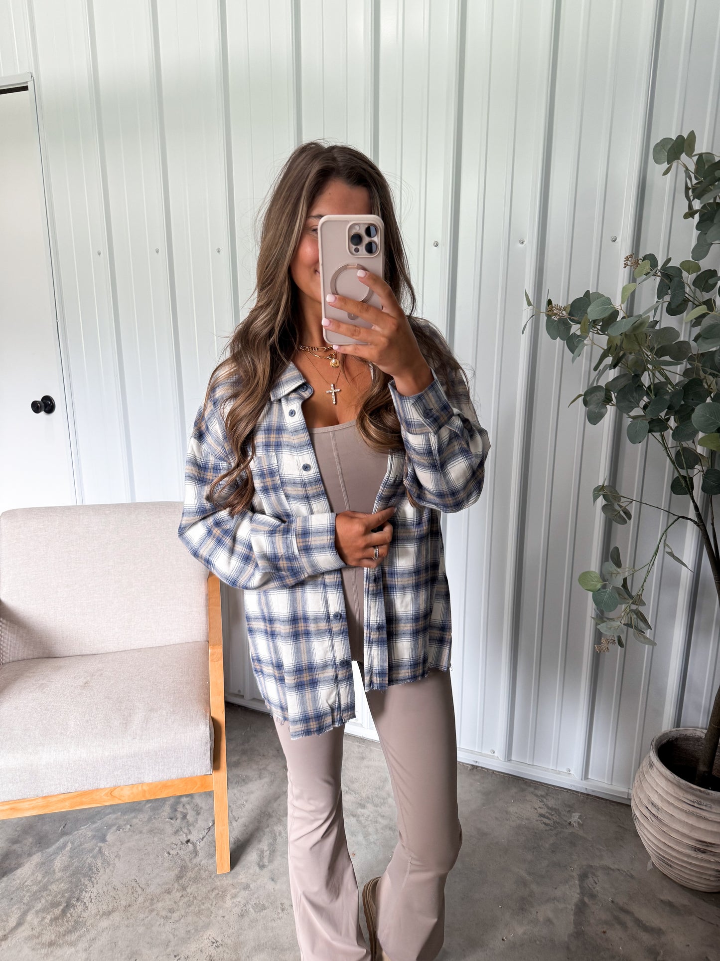 Raven Raw Edged Flannel- Ivory/Blue