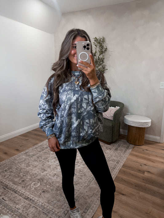 Camo Relaxed Pullover - olive