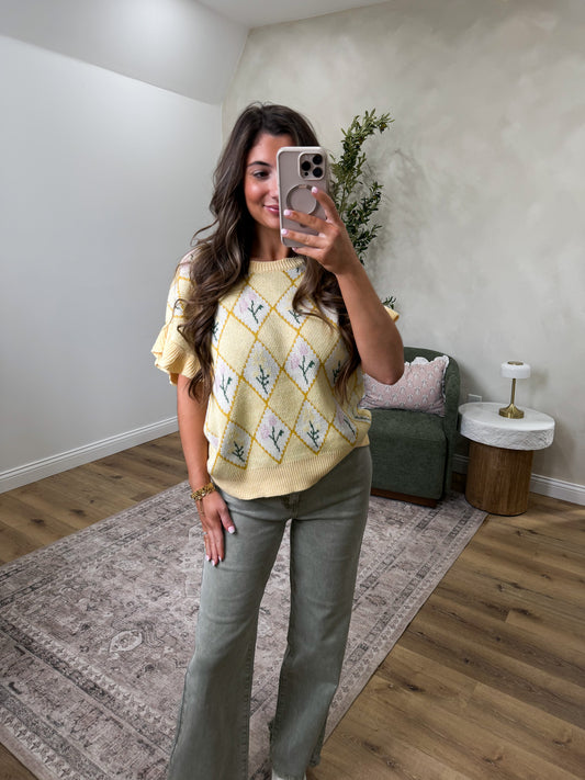 Sunny Bloom Floral Graphic Top - yellow