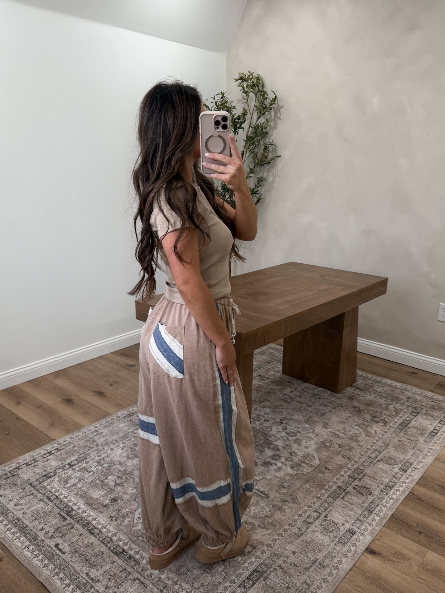 Vintage Barrel Joggers- Latte