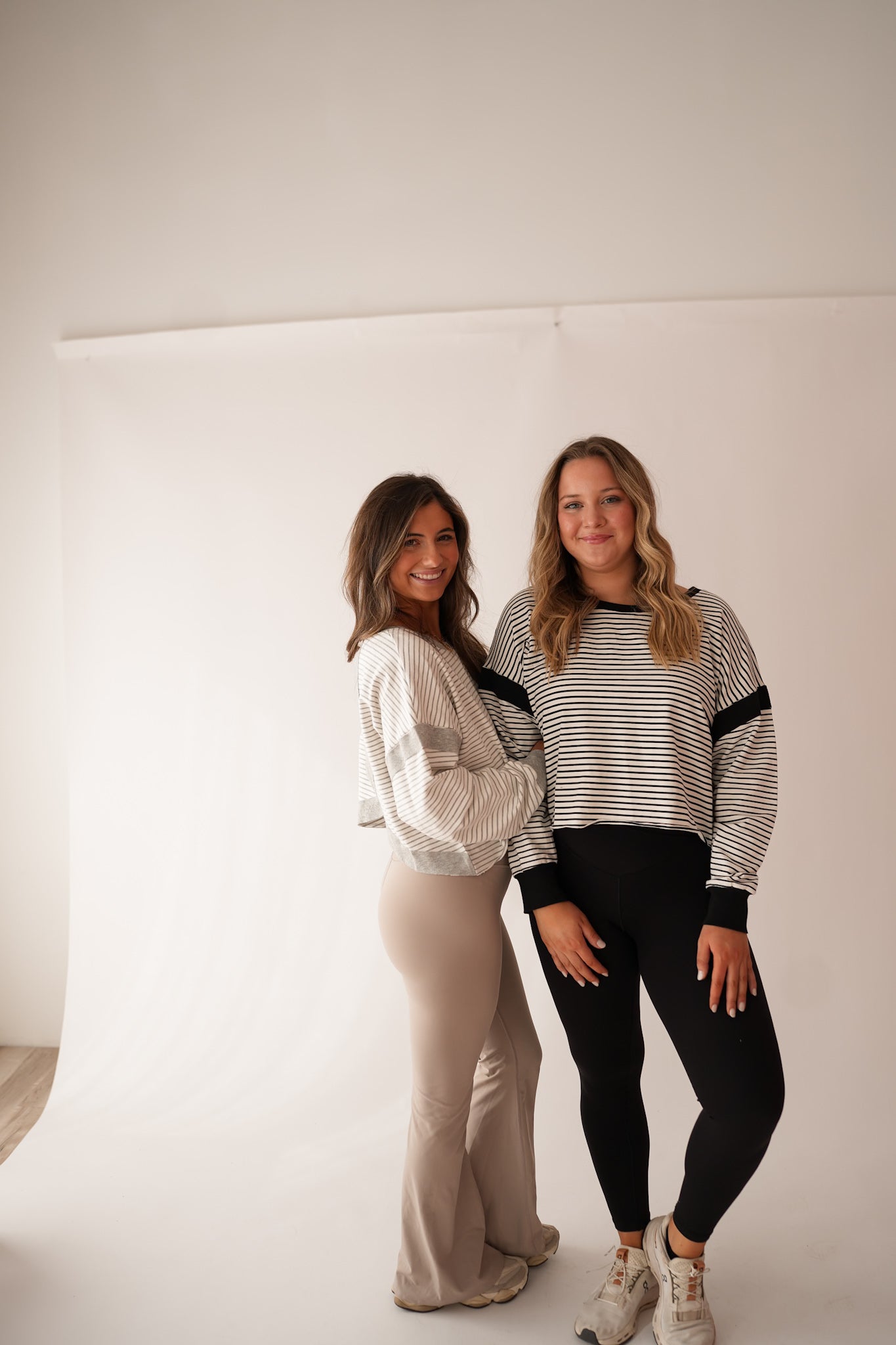 The Harper Striped open back pullover - white / grey