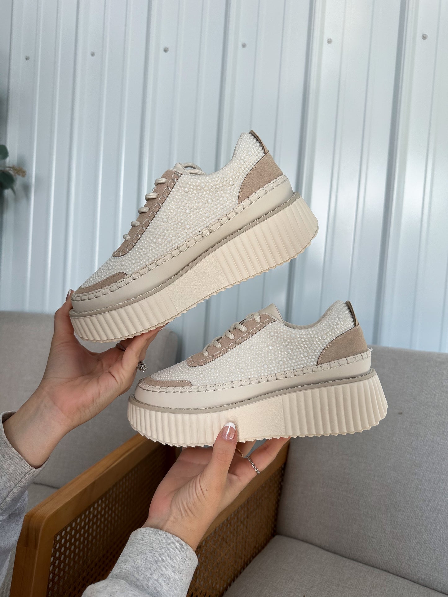 It girl platform sneakers