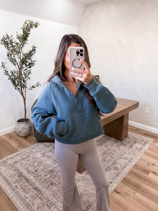 On the go pullover - Ash Jade