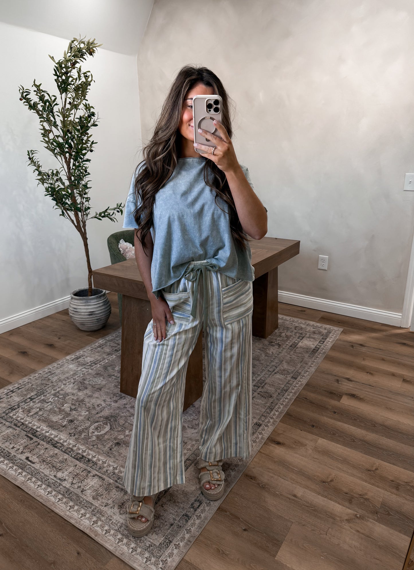 The Blue Willow Striped Pants - dried sage multi
