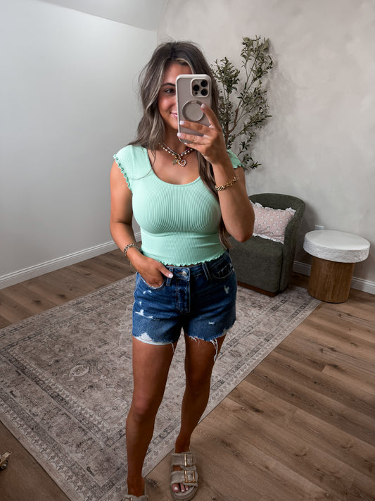 Lily Ribbed Crop Tee - pastel green