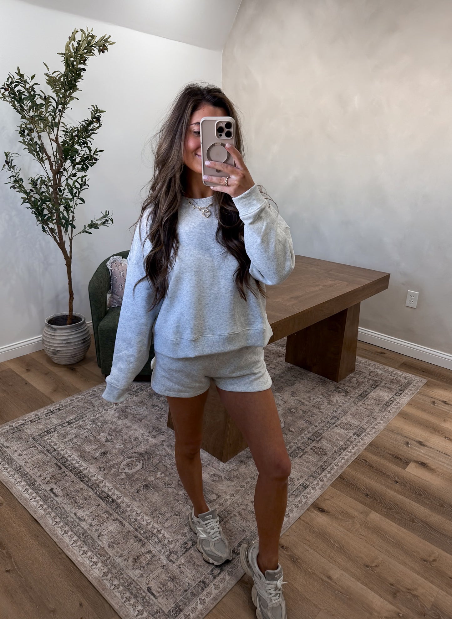 Elevated Essential short Set- Heather grey