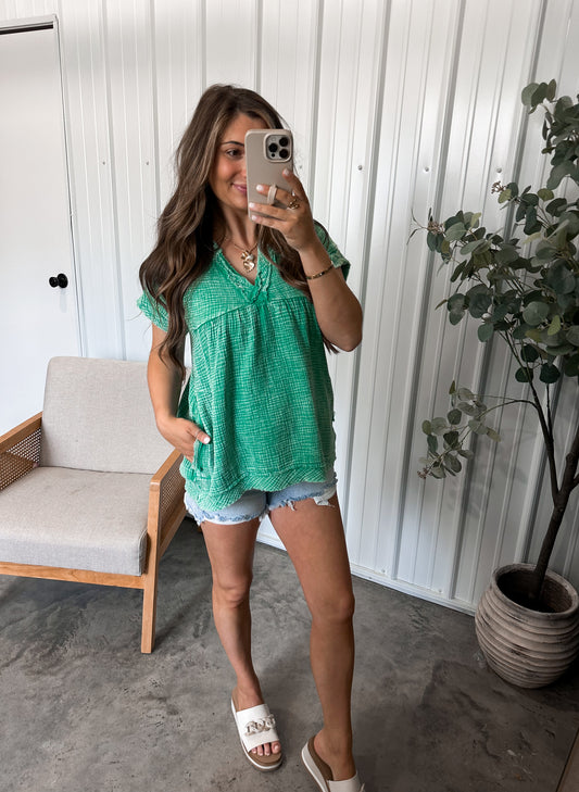 Caroline Gauze Tee- Kelly Green